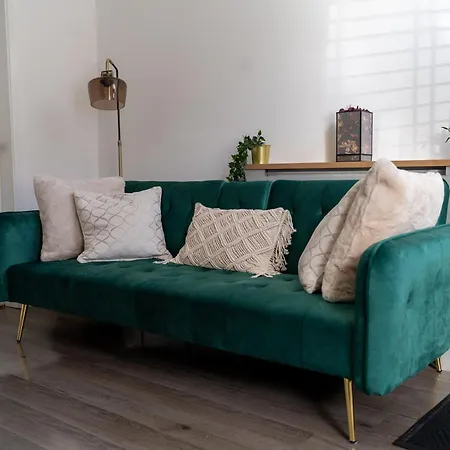 Free Parking And 15 Minutes Walk To The Railway Museum York