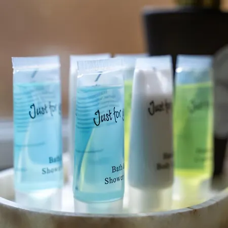 Free Parking And 15 Minutes Walk To The Railway Museum Nyaraló